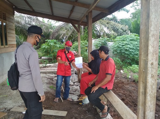 Uniknya Cara Crew Leader Sosialisasi Karhutla di masa Pademi